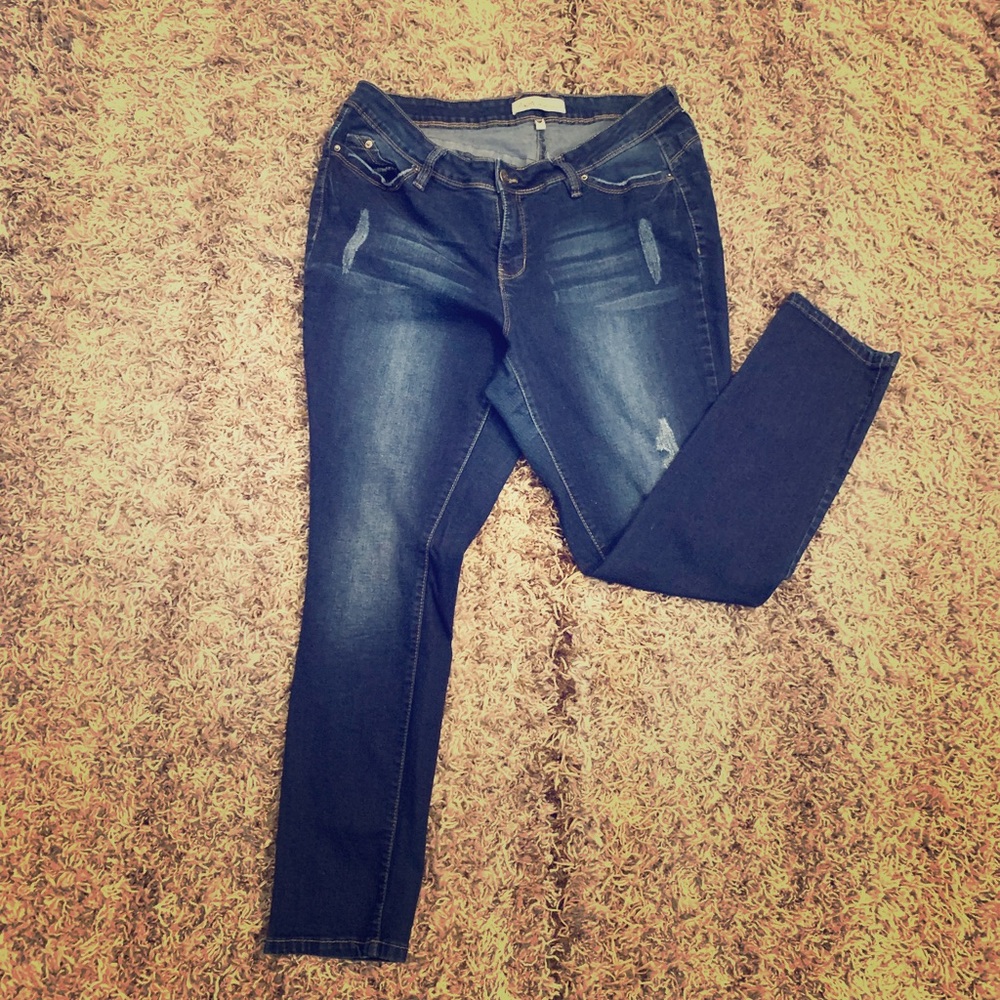 16W Booty Shaping Jeans